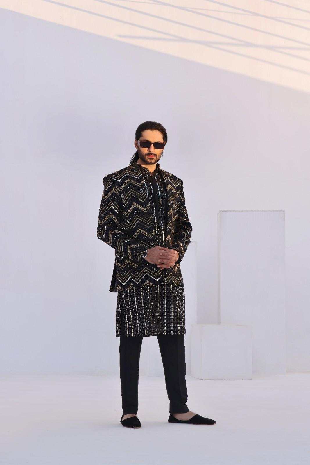 Geometric zigzag Prince Coat Black