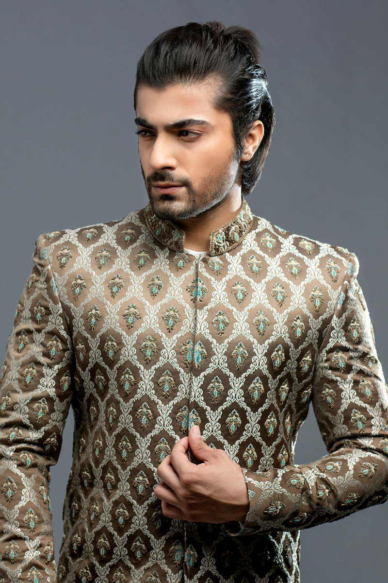 Exquisite Men’s Grey Hand Embroided Sherwani