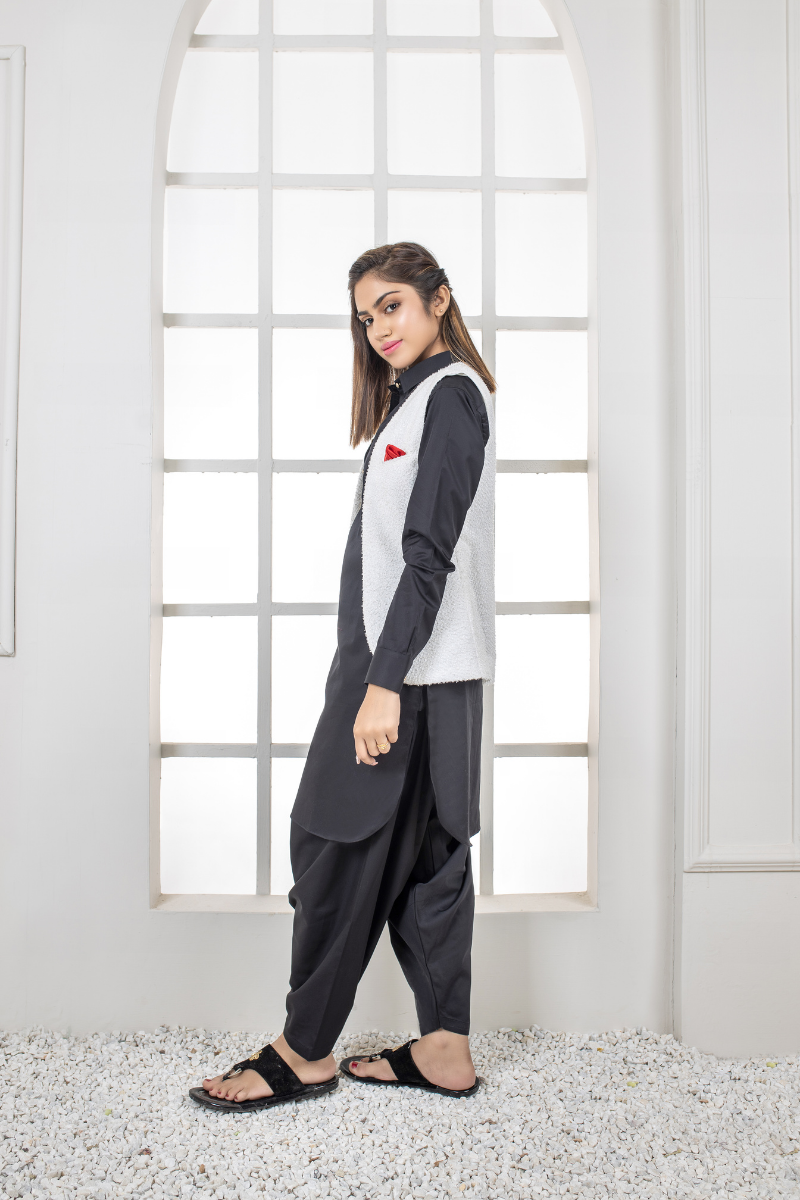 Al Aris Plain White Waistcoat For Women